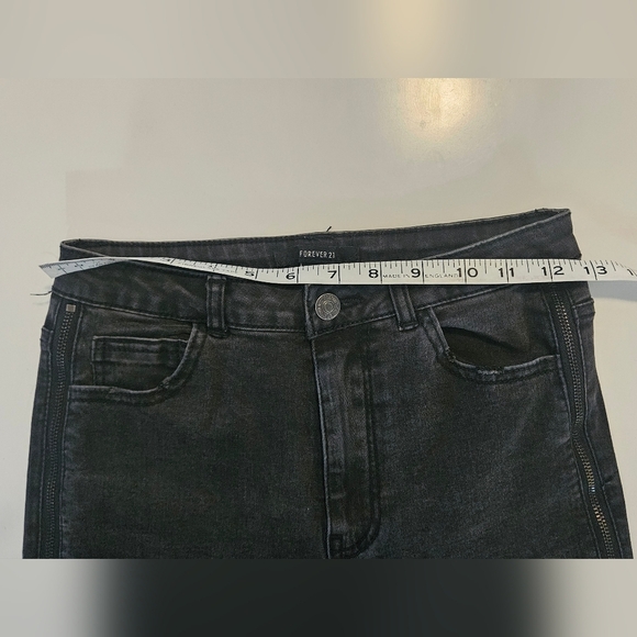 Forever 21 Black Denim Jeans High Rise Punk/Grunge Stretch Size 26 - Picture 5 of 7